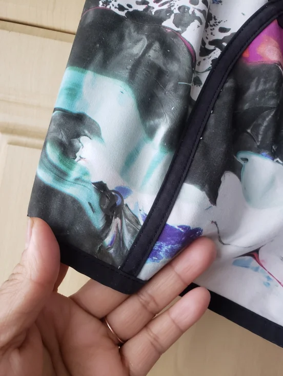 lululemon Women's Tracker Shorts - Four Way Stretch Size 8 - Picture 10 of 11